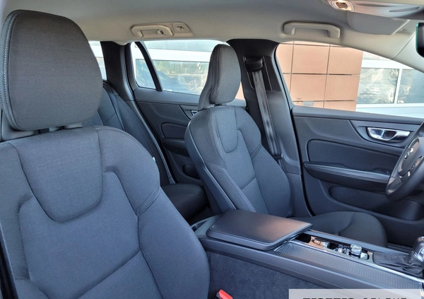 Volvo V60 cena 115900 przebieg: 72124, rok produkcji 2020 z Wasilków małe 326